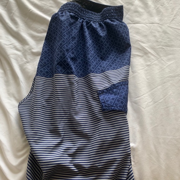 Men’s swim trunks - Picture 2 of 3